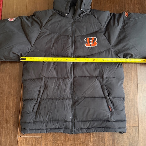 Cincinnati Bengals NFL Puffer Jacket Youth XL Black Hooded Full Zip Heavyweight - Picture 4 of 6